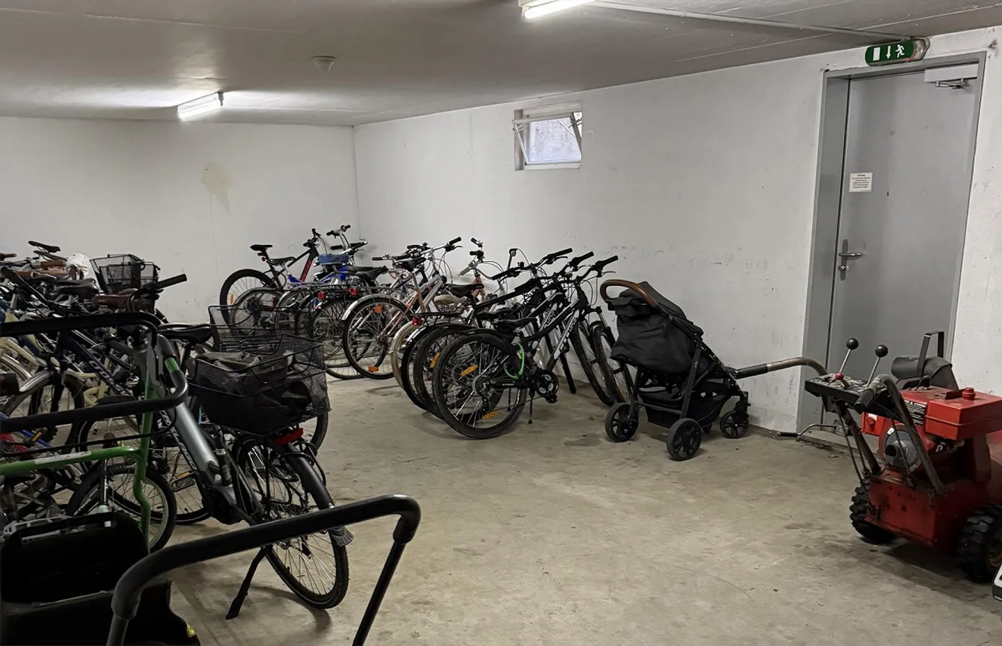 Bright, centrally located 5 1/2 room apartment for sale - Photo 10 of 11