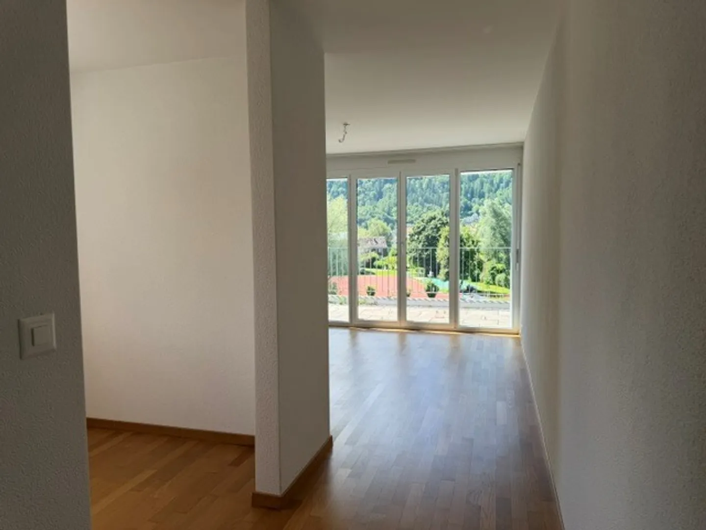 Appartement en attique de 4,5 pièces à louer - au cœur de Näfels ! - Photo 4 sur 10
