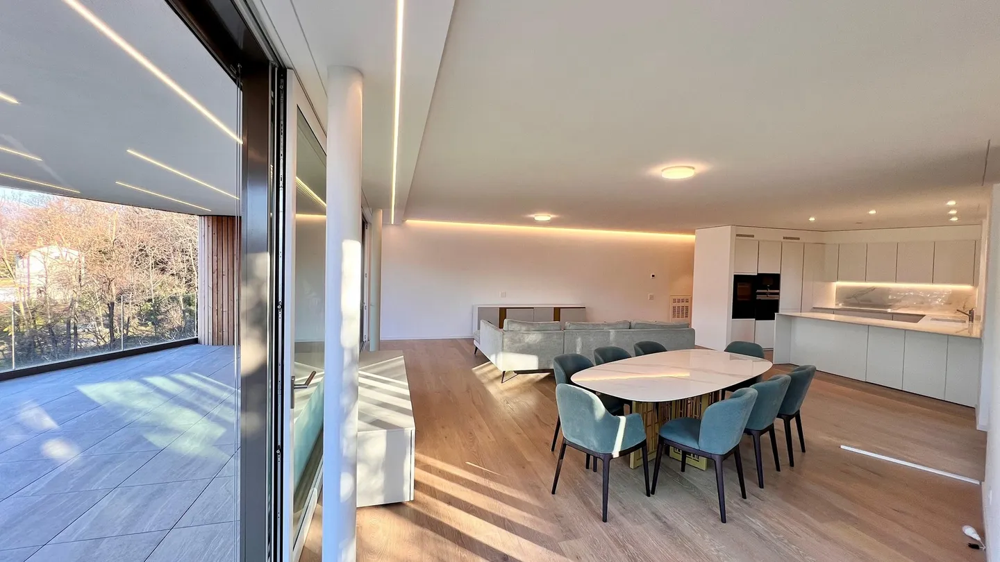 Nuova residenza con vista lago - Foto 1 di 19