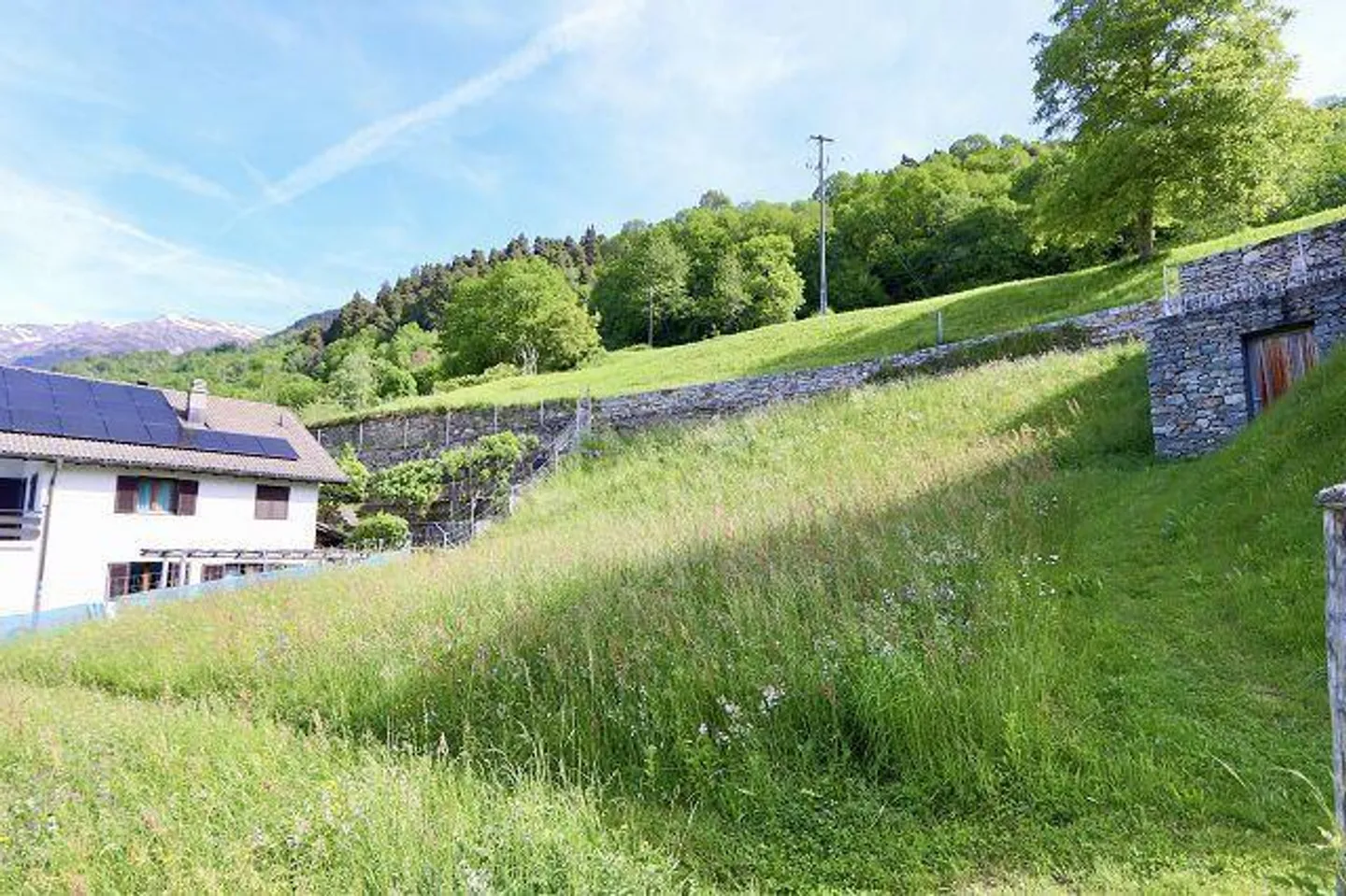 «Terreno edificabile di 584 m2 in zona R2 / Baulandgrundstück von 584 m2 in Zone R2 an sehr ruhiger, sonniger Aussichtslage» - Foto 6 di 19
