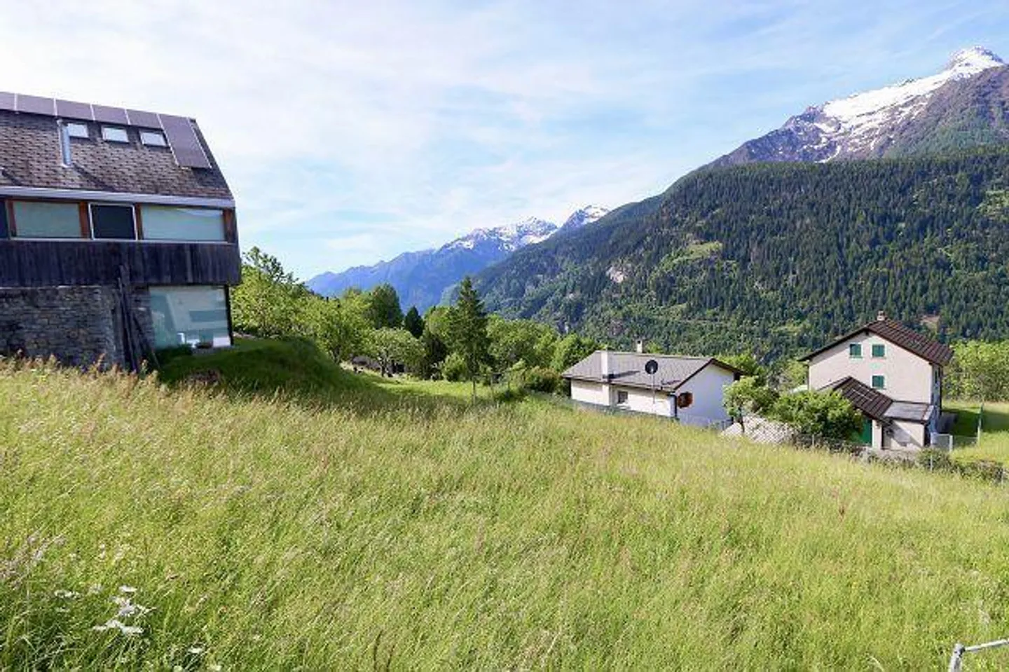 «Terreno edificabile di 584 m2 in zona R2 / Baulandgrundstück von 584 m2 in Zone R2 an sehr ruhiger, sonniger Aussichtslage» - Foto 9 di 19