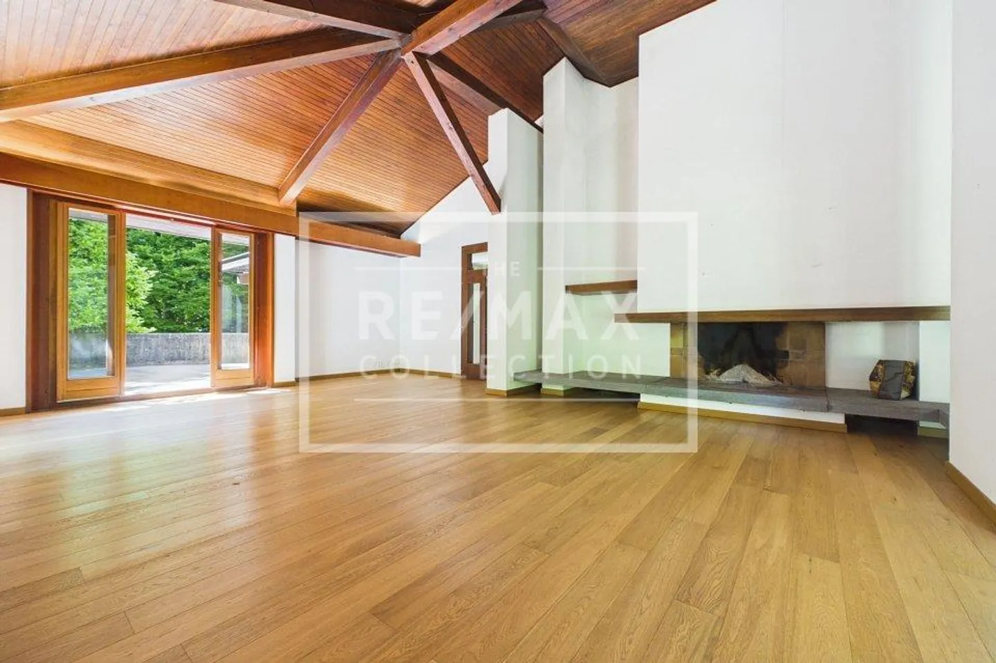 Elegante Villa mit Pool und privatem Garten in Gentilino - Foto 4 von 13