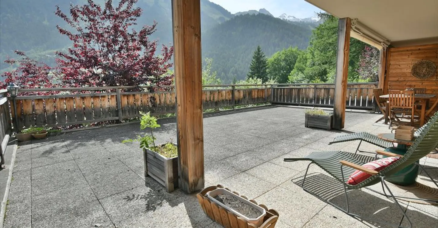 Warm 2.5-room luxury apartment with large terrace in Ovronnaz/VS - Photo 2 of 14