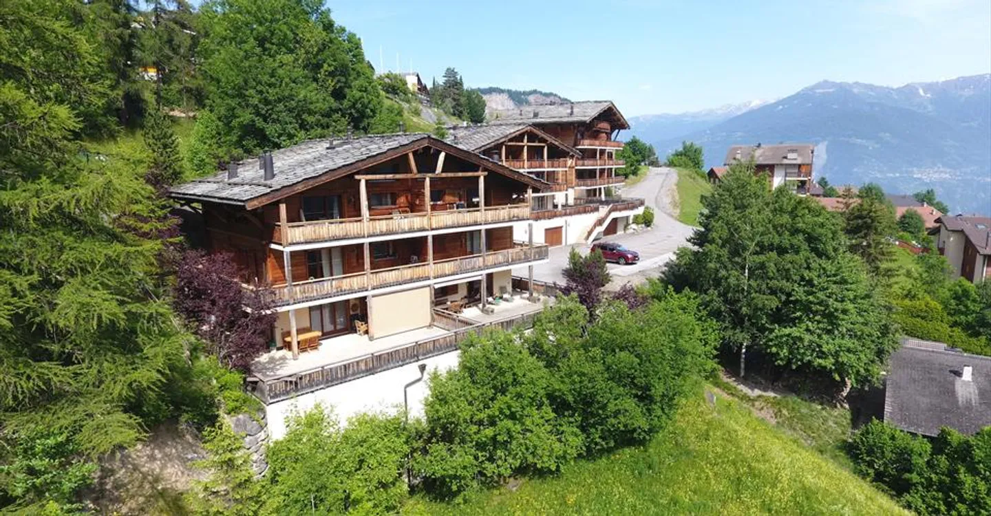 Warm 2.5-room luxury apartment with large terrace in Ovronnaz/VS - Photo 12 of 14