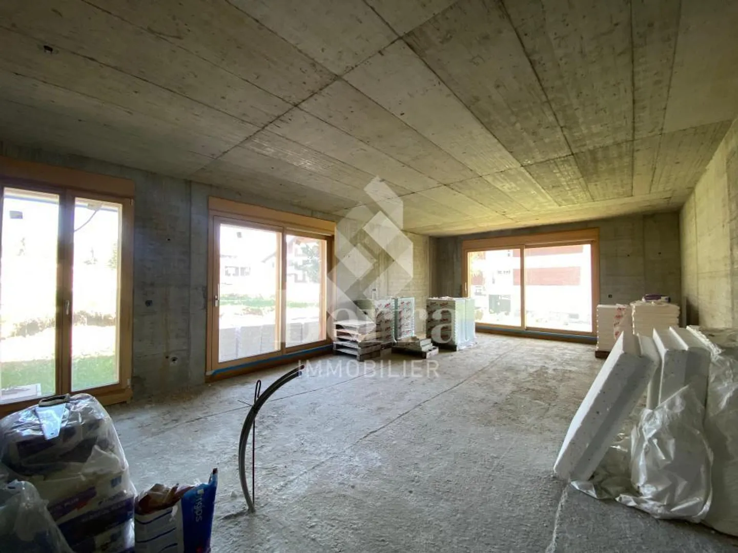 ALTIMA : 4,5 pièces en rez-de-chaussée avec jardin ! - Photo 5 sur 13