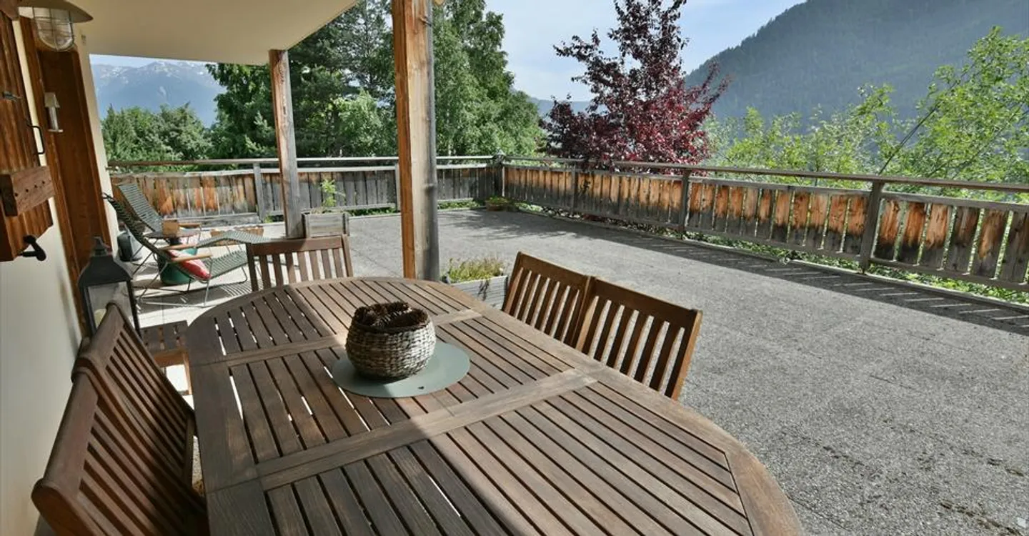 Warm 2.5-room luxury apartment with large terrace in Ovronnaz/VS - Photo 8 of 14