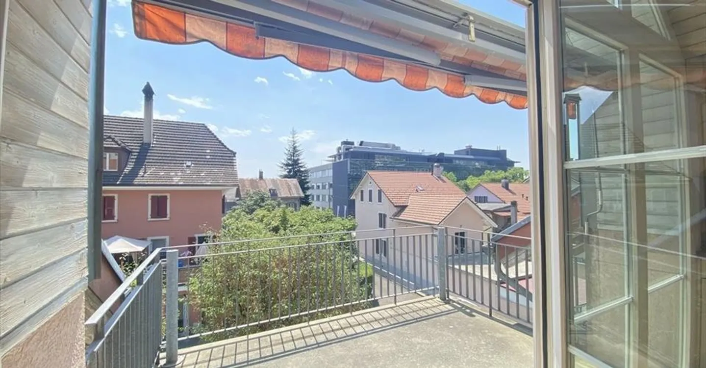 Goditi il sole sul balcone - Foto 2 di 9