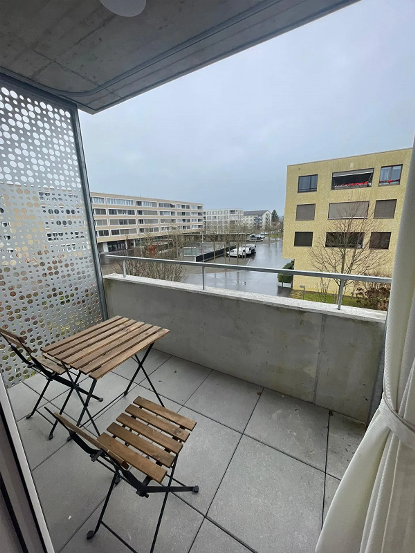 Modern 4.5-room apartment with balcony in Emmen - bright, high-quality - Photo 10 of 13