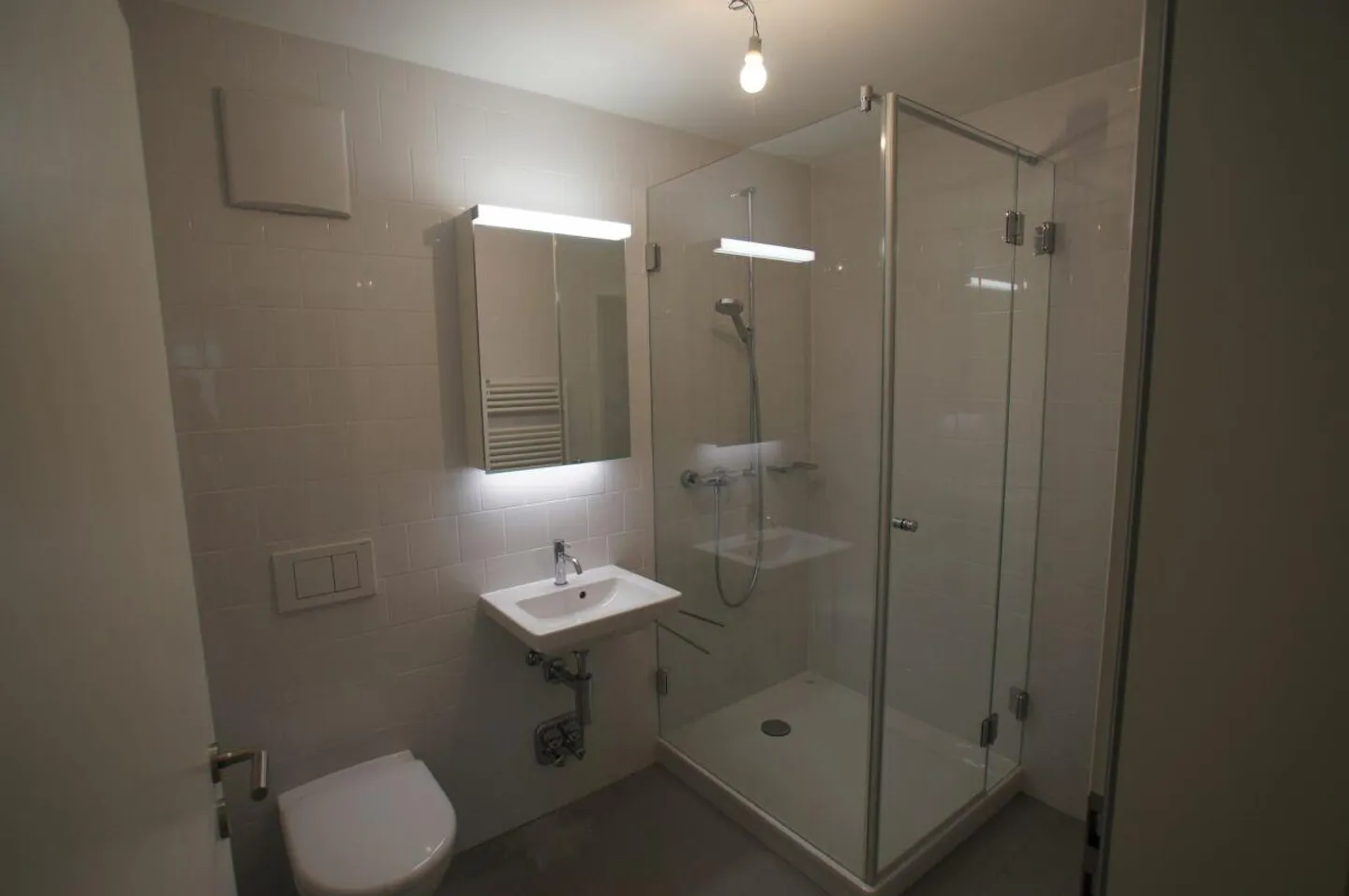 Quietly located 4.5-room apartment on the raised ground floor - Photo 10 of 11