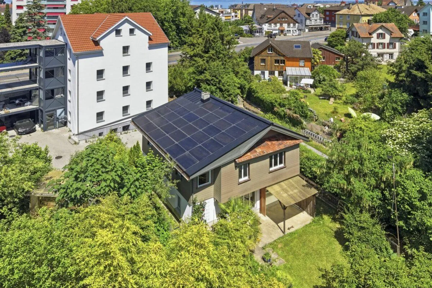Idyllisches, zentral gelegenes Einfamilienhaus mit Gartenparadies u... - Foto 1 di 30