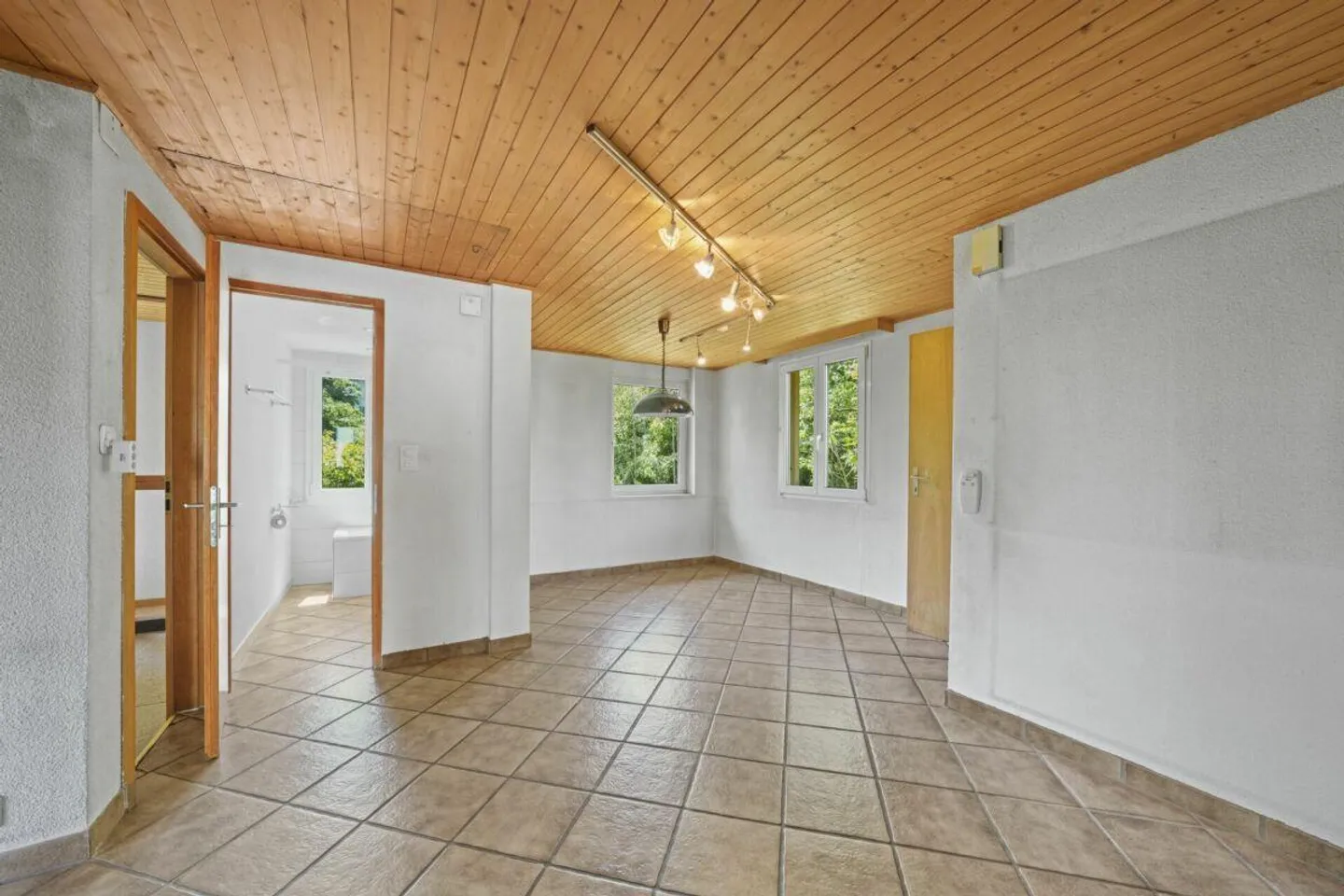 Idyllisches, zentral gelegenes Einfamilienhaus mit Gartenparadies u... - Foto 15 di 30
