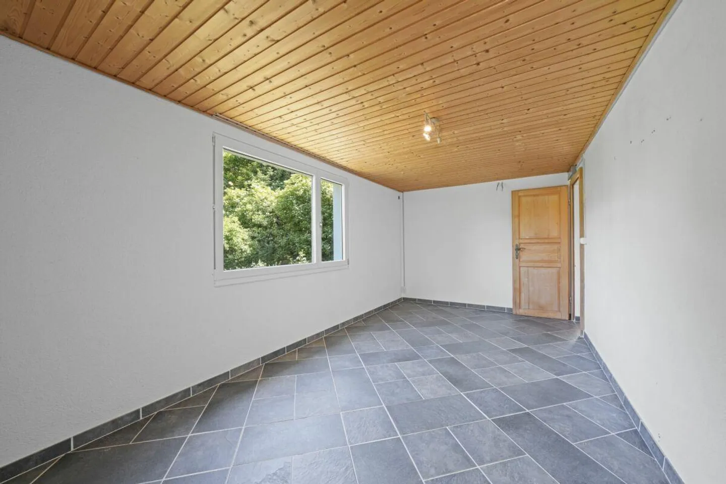 Idyllisches, zentral gelegenes Einfamilienhaus mit Gartenparadies u... - Foto 7 di 30
