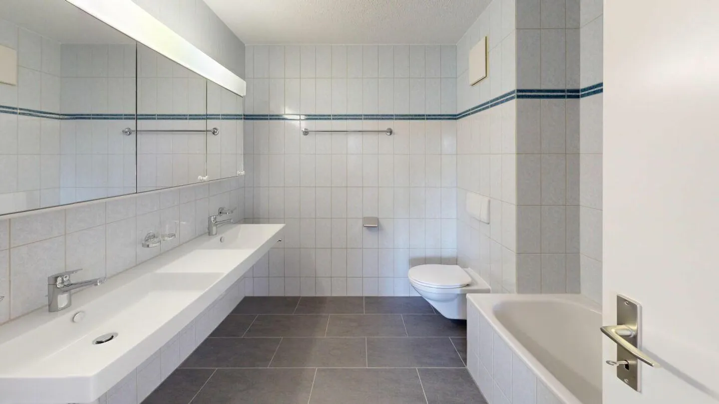 Appartement calme dans un bon emplacement - Photo 3 sur 12