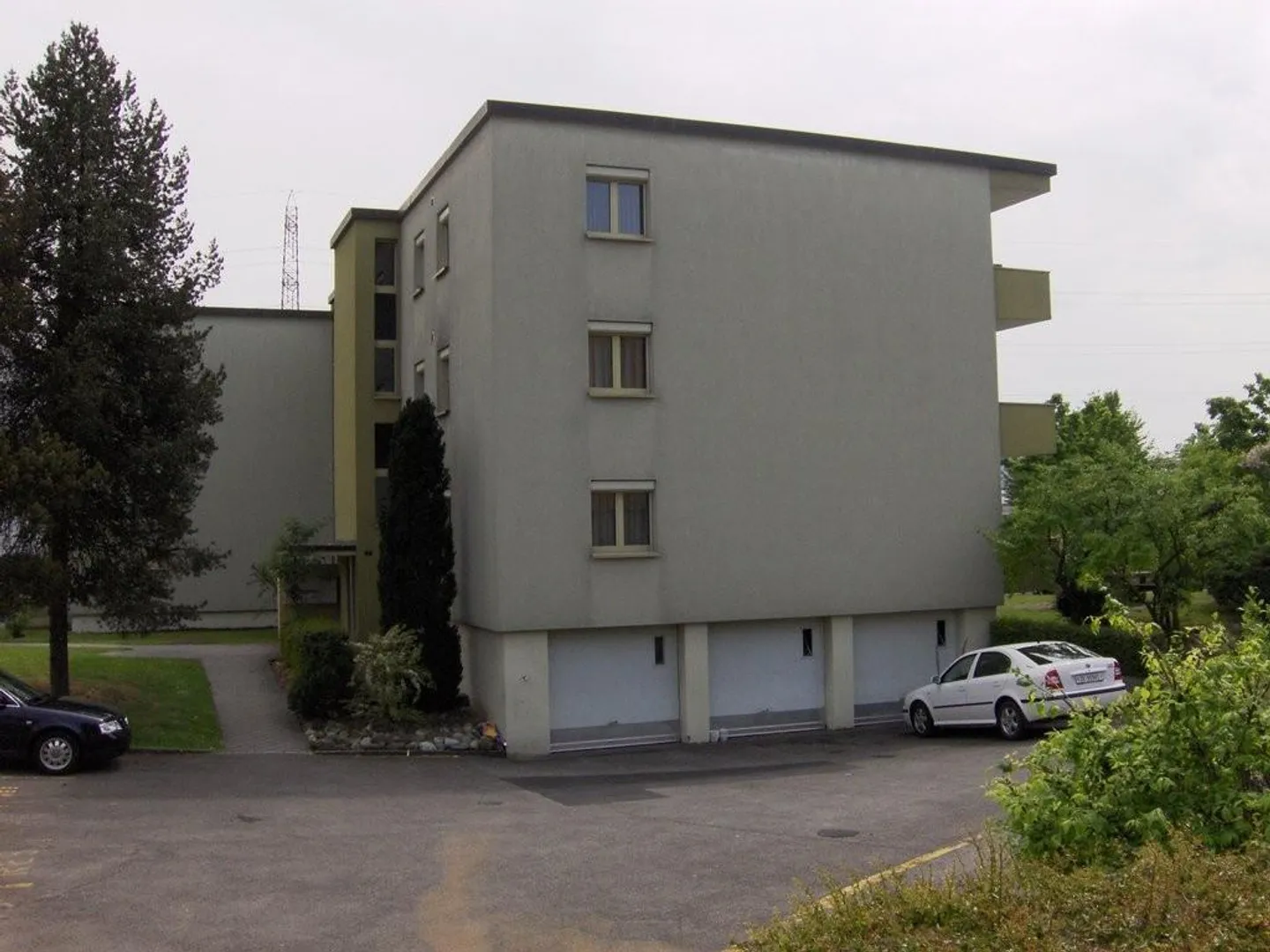 Parking space in Steinhausen - Photo 1 of 1