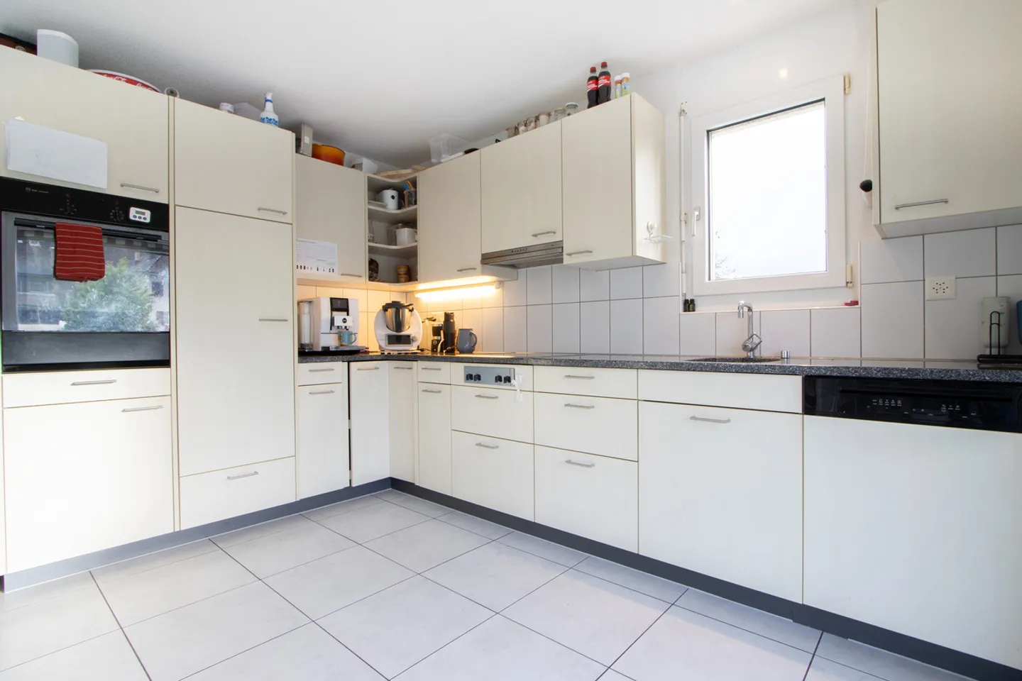 Appartement spacieux de 4,5 pièces à louer - Photo 2 sur 12