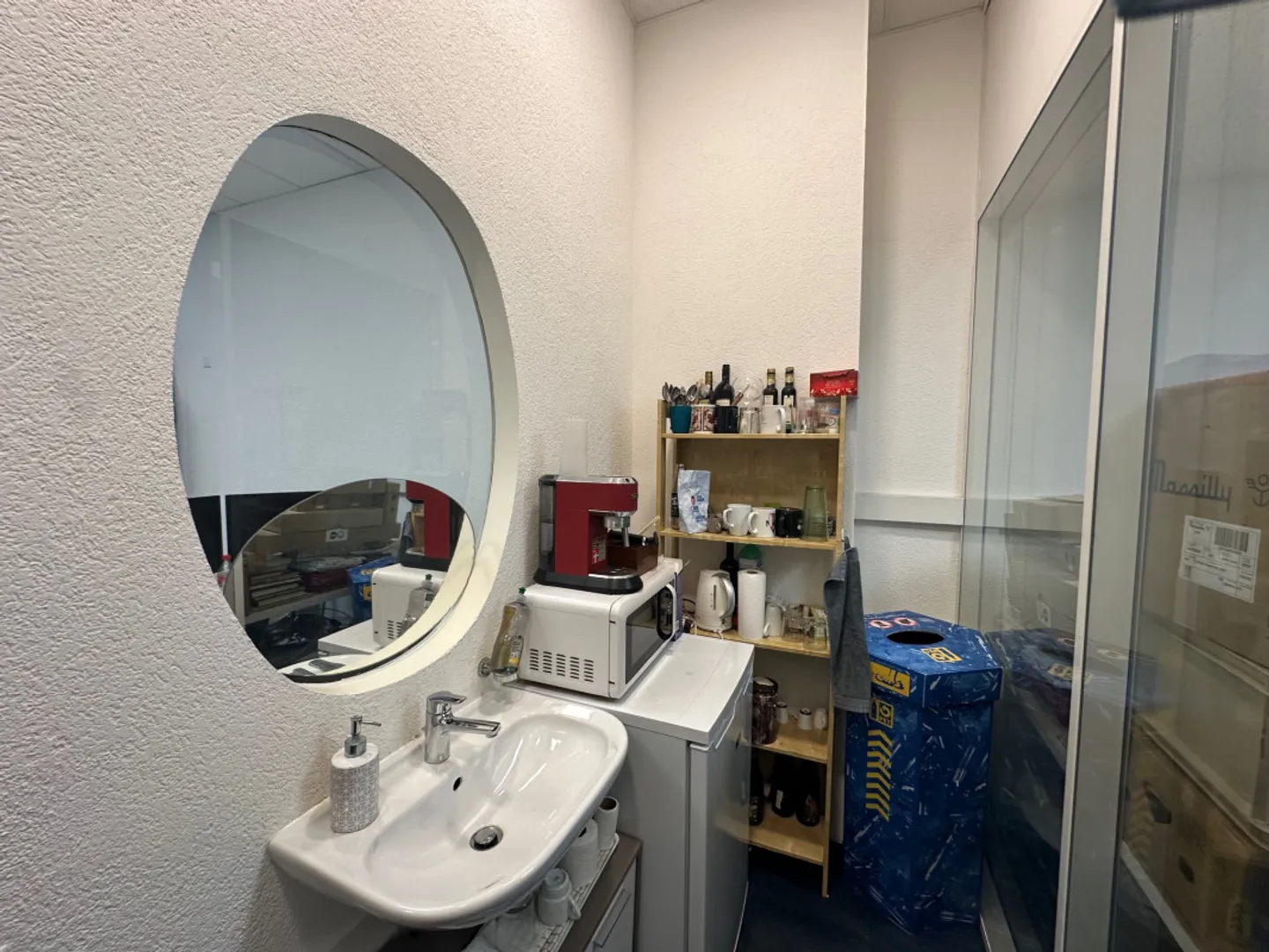 Heller Büroraum in Genf - Foto 6 von 13