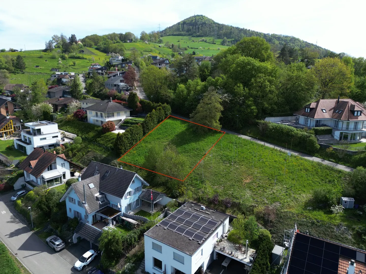 Emplacement privilégié en pente à Frick – 2x 323 m² de terrain à bâtir avec vue - Photo 2 sur 13