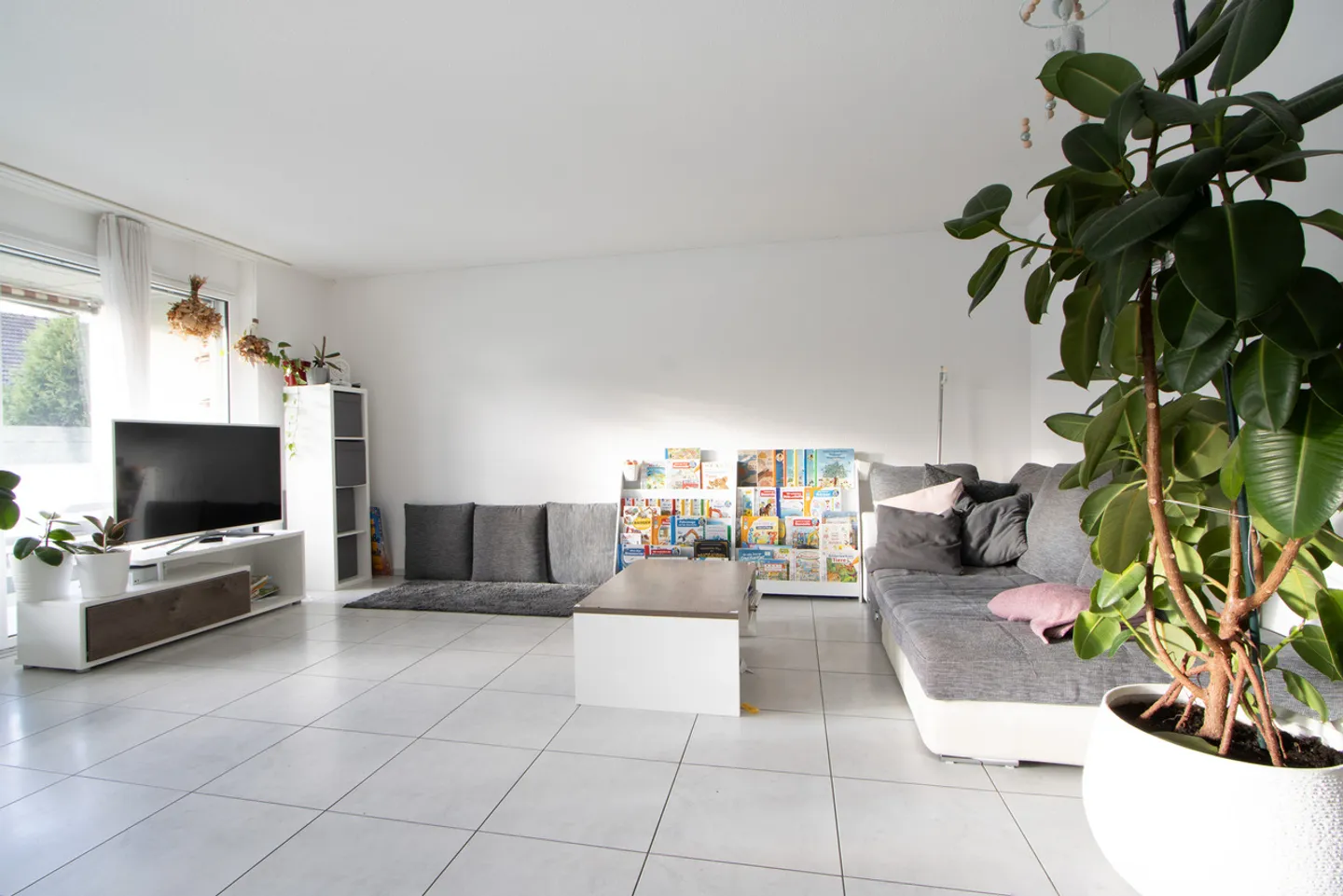 Appartement spacieux de 4,5 pièces à louer - Photo 5 sur 12