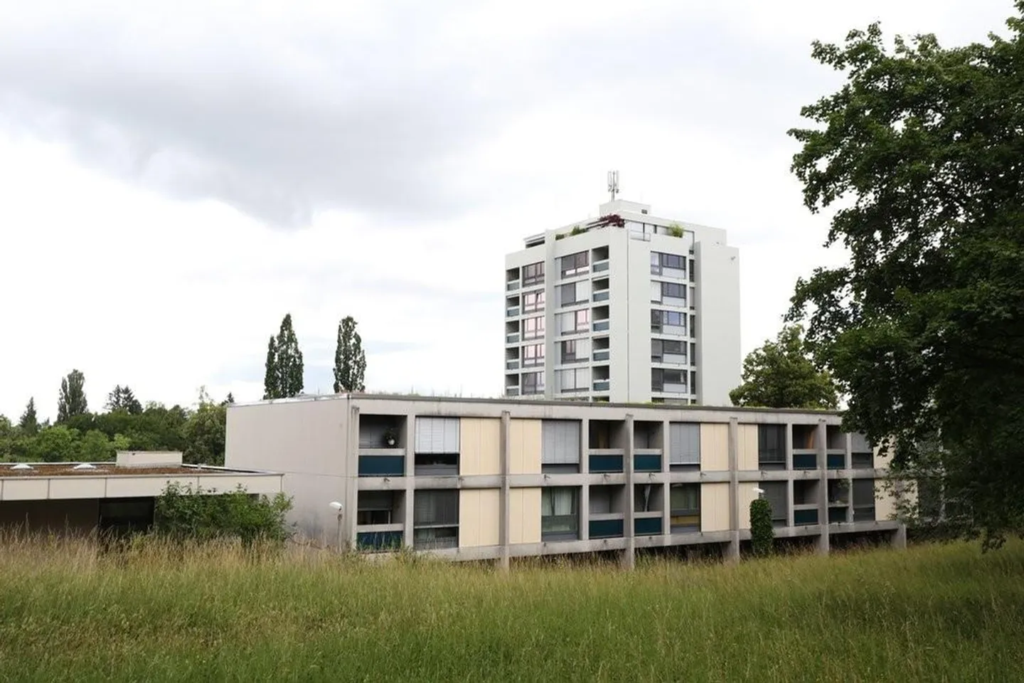 Seul ou à deux, vous pourriez aimer cet endroit - Photo 1 sur 4