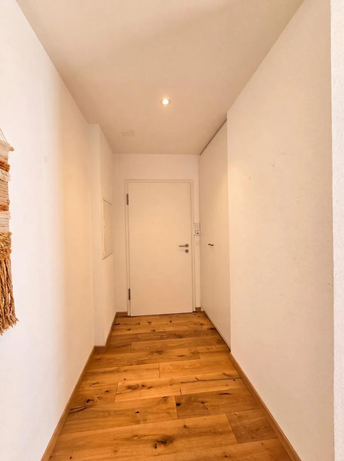 Spacious 4.5 Room Apartment - Photo 5 of 6