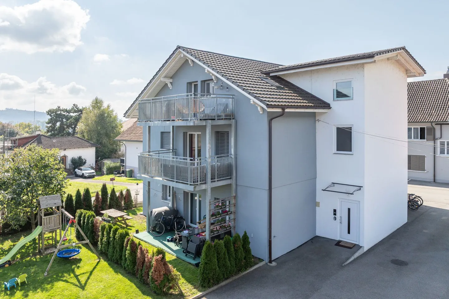 Investment property - Multi-family house for sale in Meinisberg - Photo 1 of 8