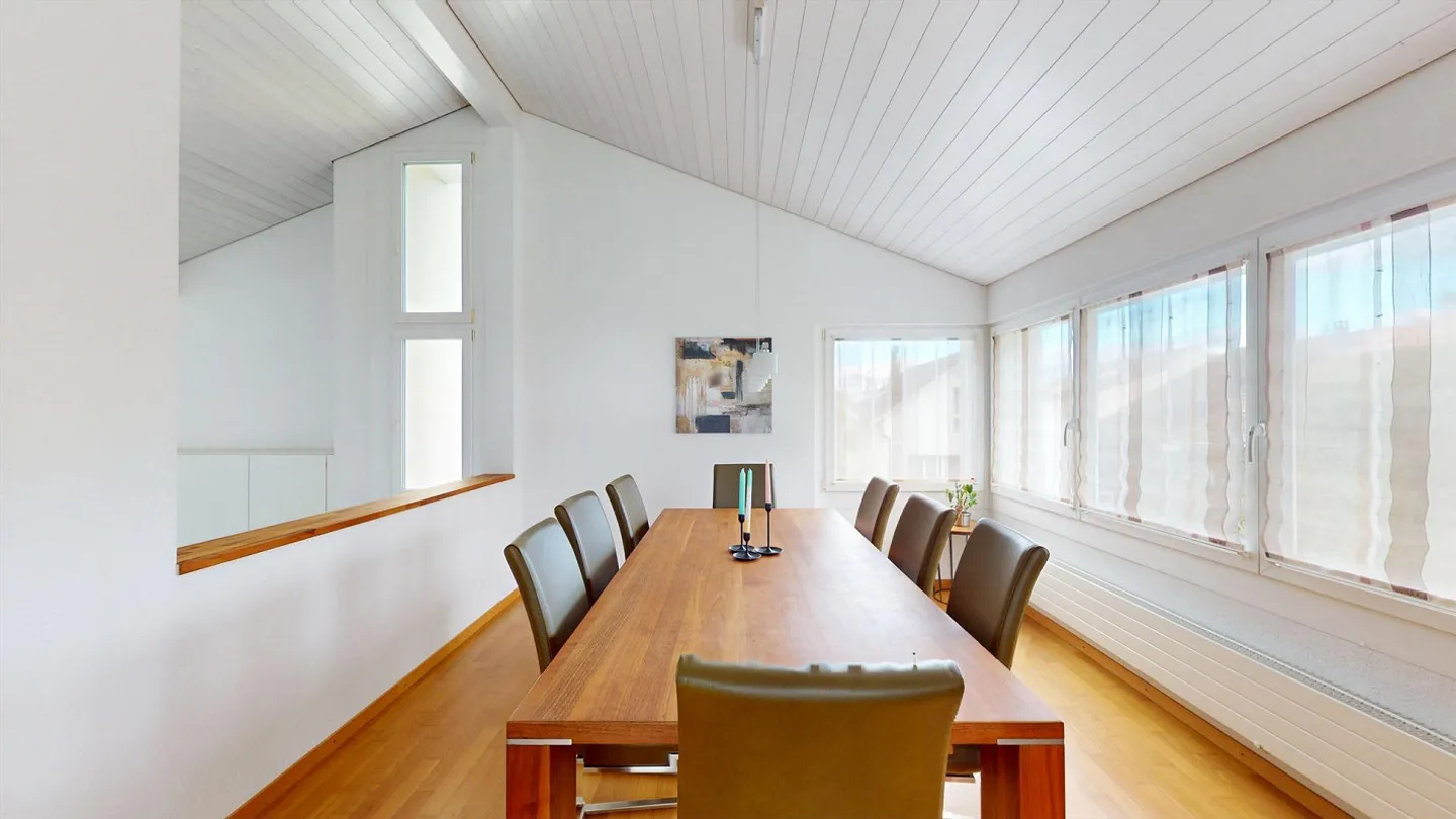 Maison individuelle de 6,5 pièces adaptée aux familles dans un emplacement ensoleillé - Photo 5 sur 14