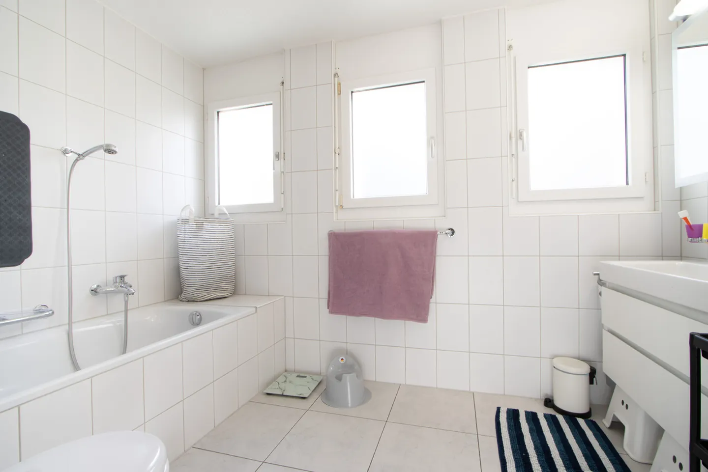 Appartement spacieux de 4,5 pièces à louer - Photo 9 sur 12