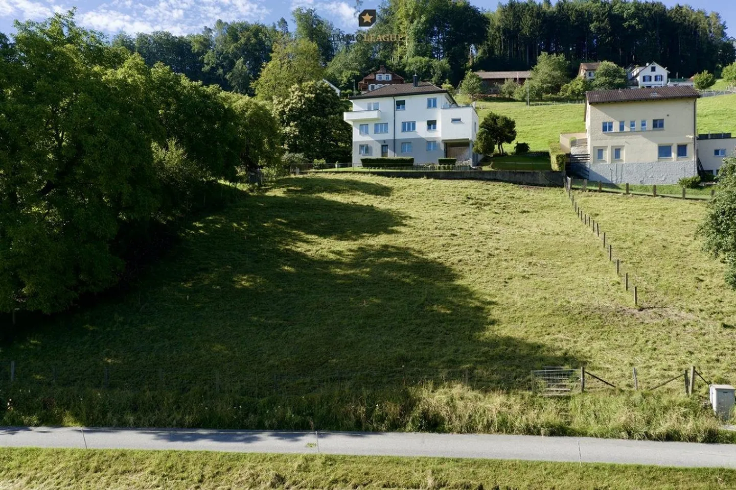 Sunny building plot with lake view. - Photo 3 of 6