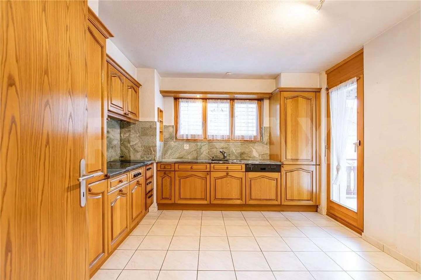 Charming Detached House in a Quiet Mountain Idyl - Photo 3 of 13