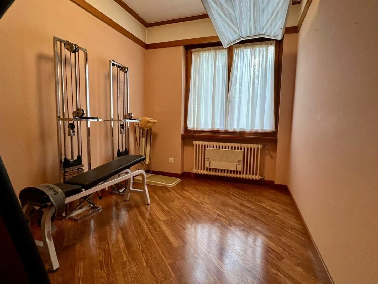 Grande ed elegante villa con terreno edificabile - Foto 14 di 15