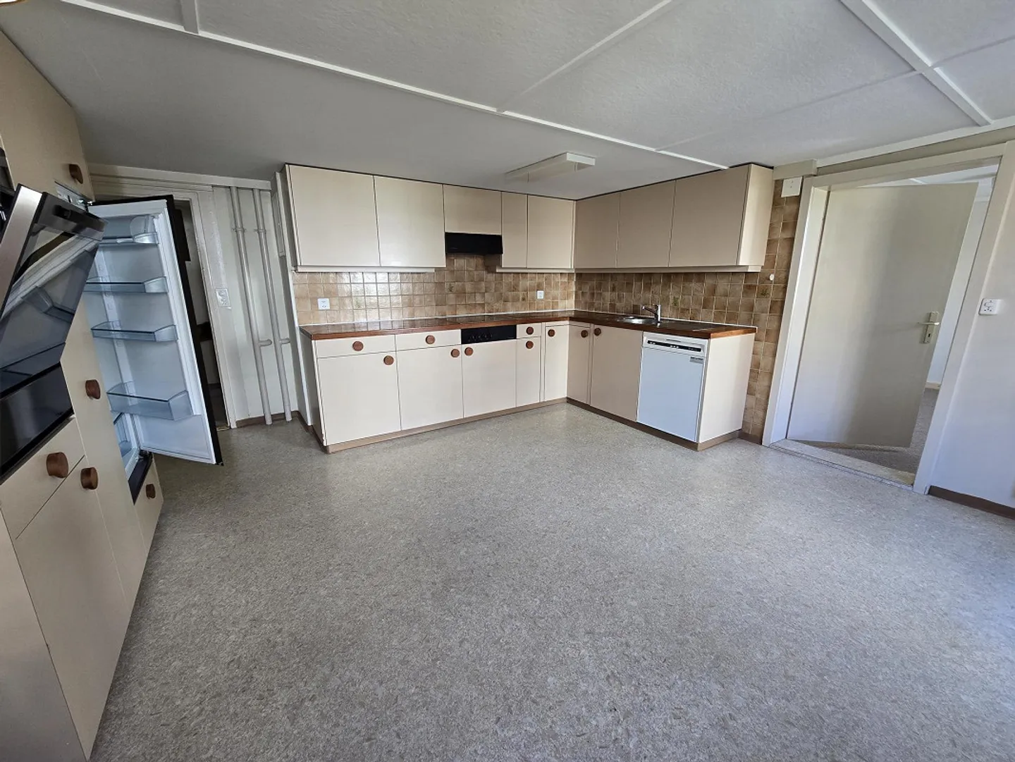 4-room old building apartment - Photo 5 of 8