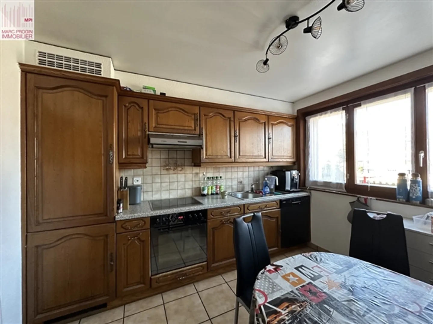 Business on 2 levels with living area in the center of the village - Photo 12 of 15