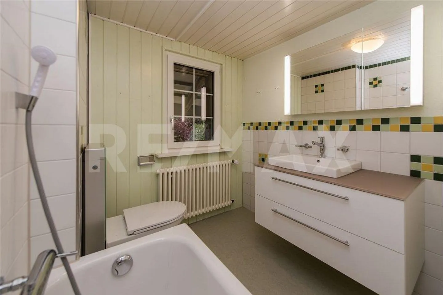 Charming 6-Room House in the Idyllic Village of Wängibad - Photo 6 of 12