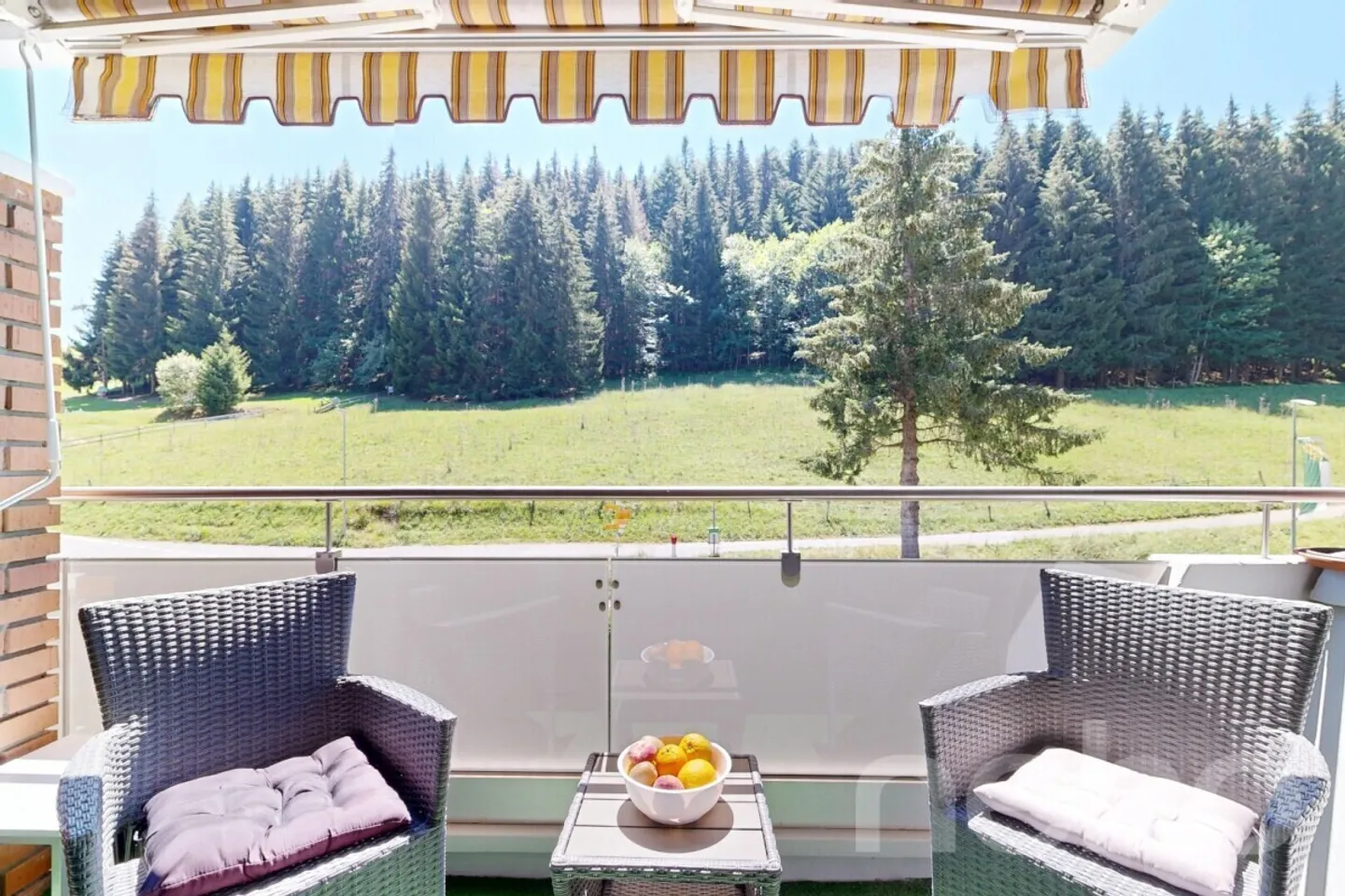 Charming 2.5-room apartment with balcony and 2 bathrooms - Photo 11 of 12
