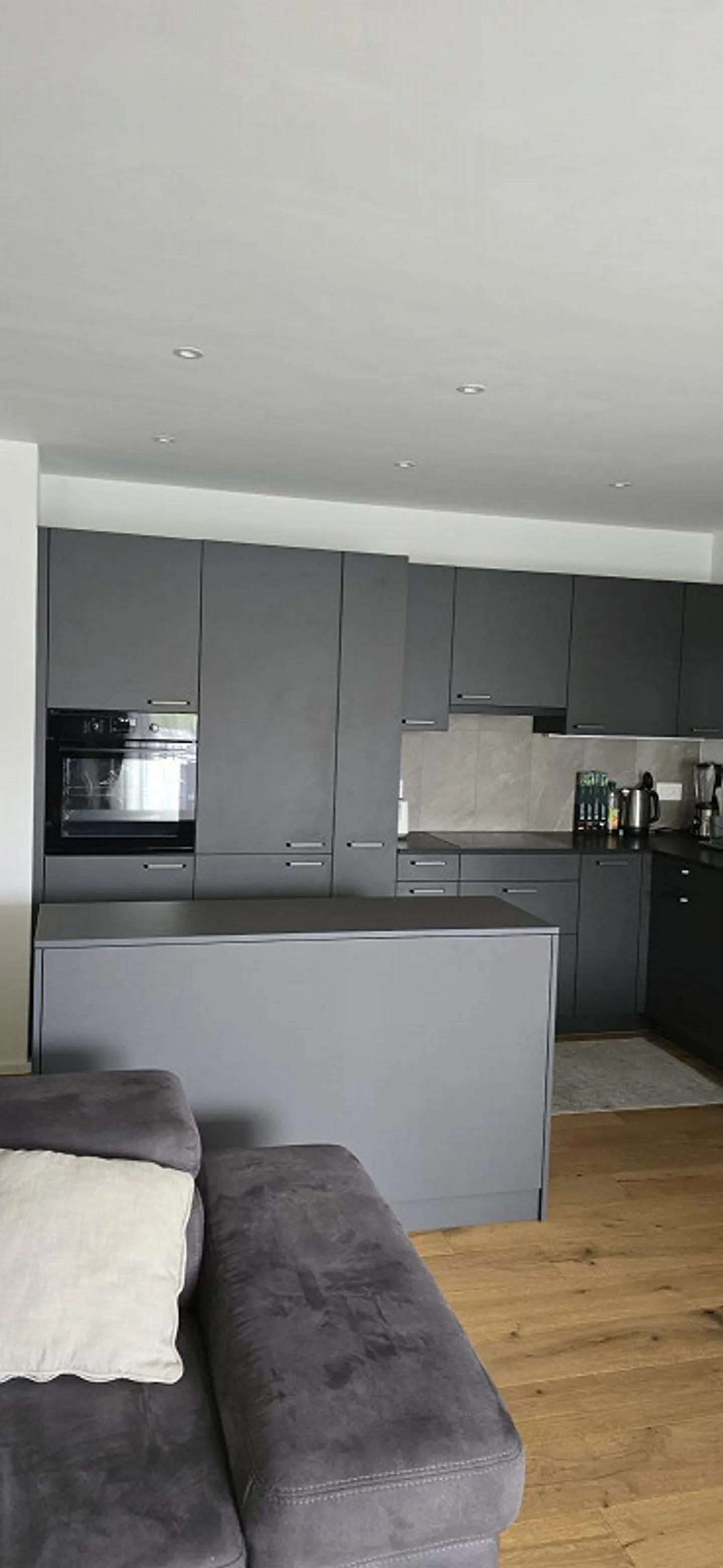 2.5 Room Apartment - Photo 5 of 8