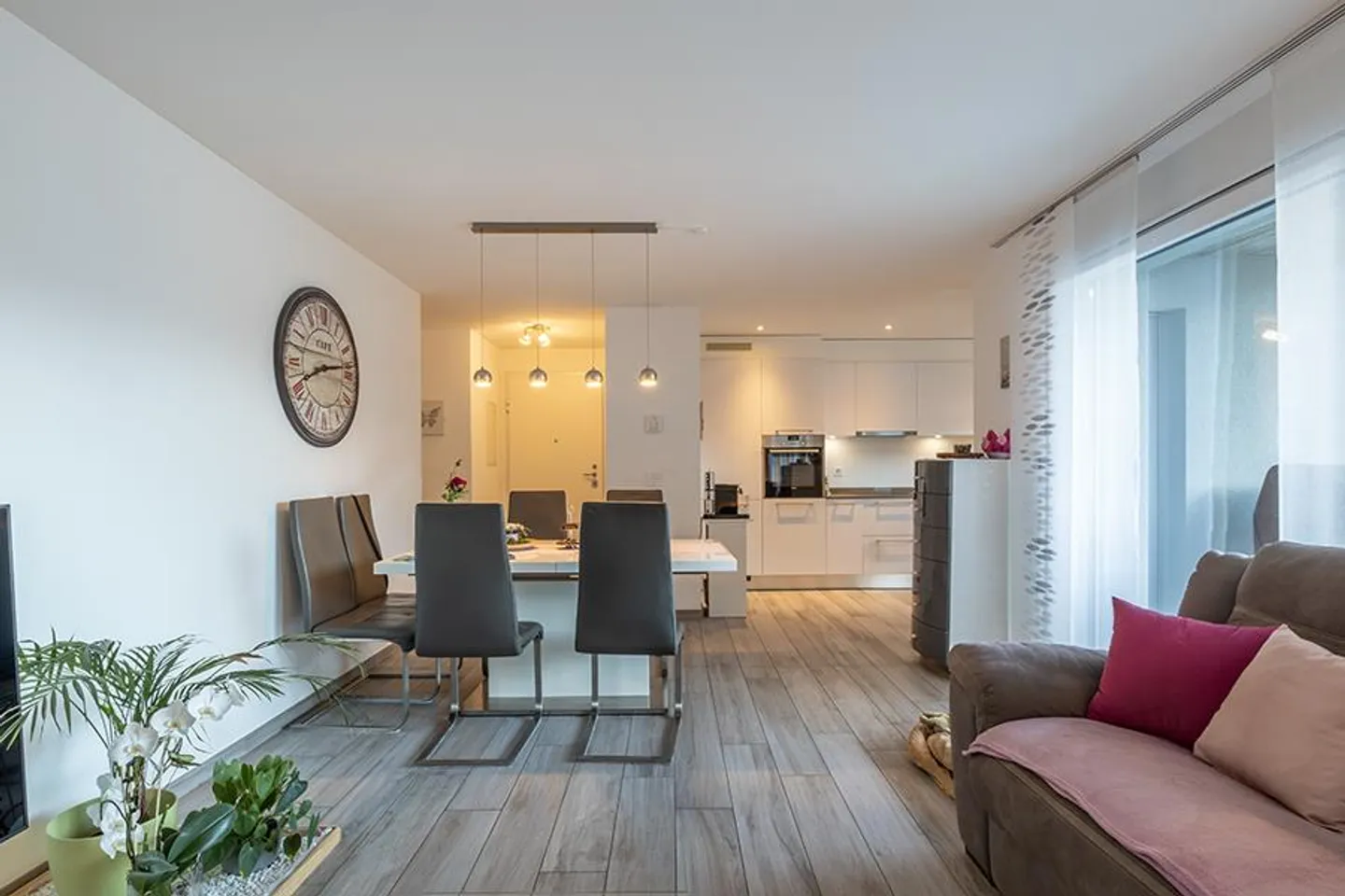 PRÄCHTIGE 3.5 ZIMMER IN OSOGNA - Foto 2 von 11