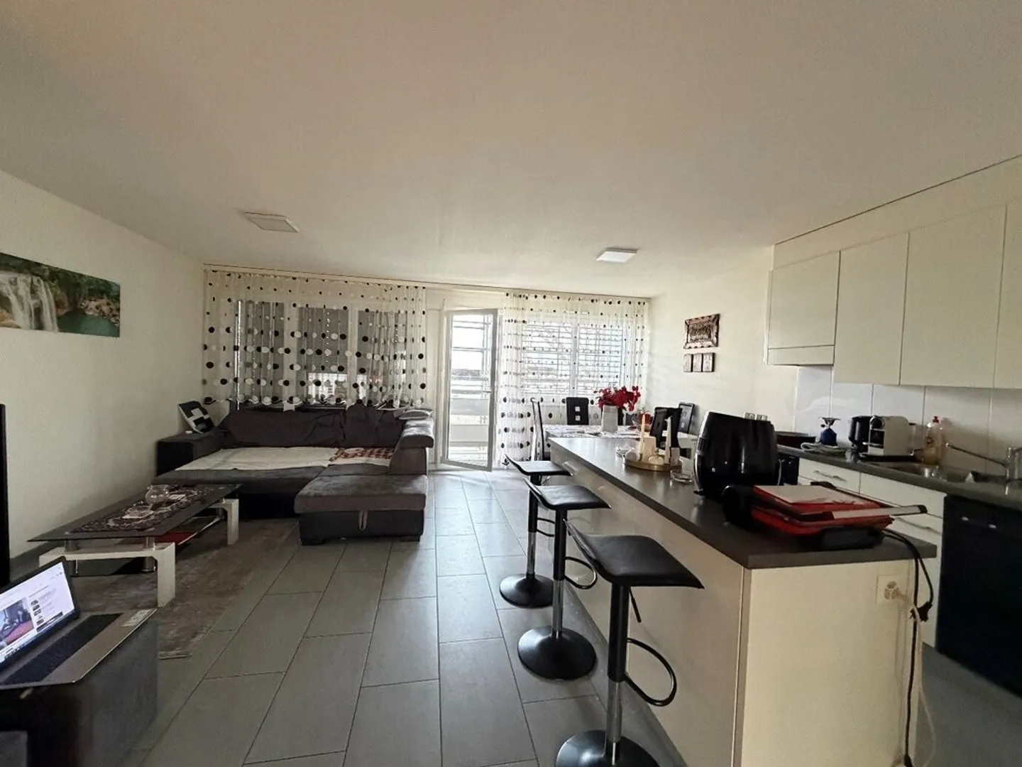 Beautiful apartment - Photo 2 of 5