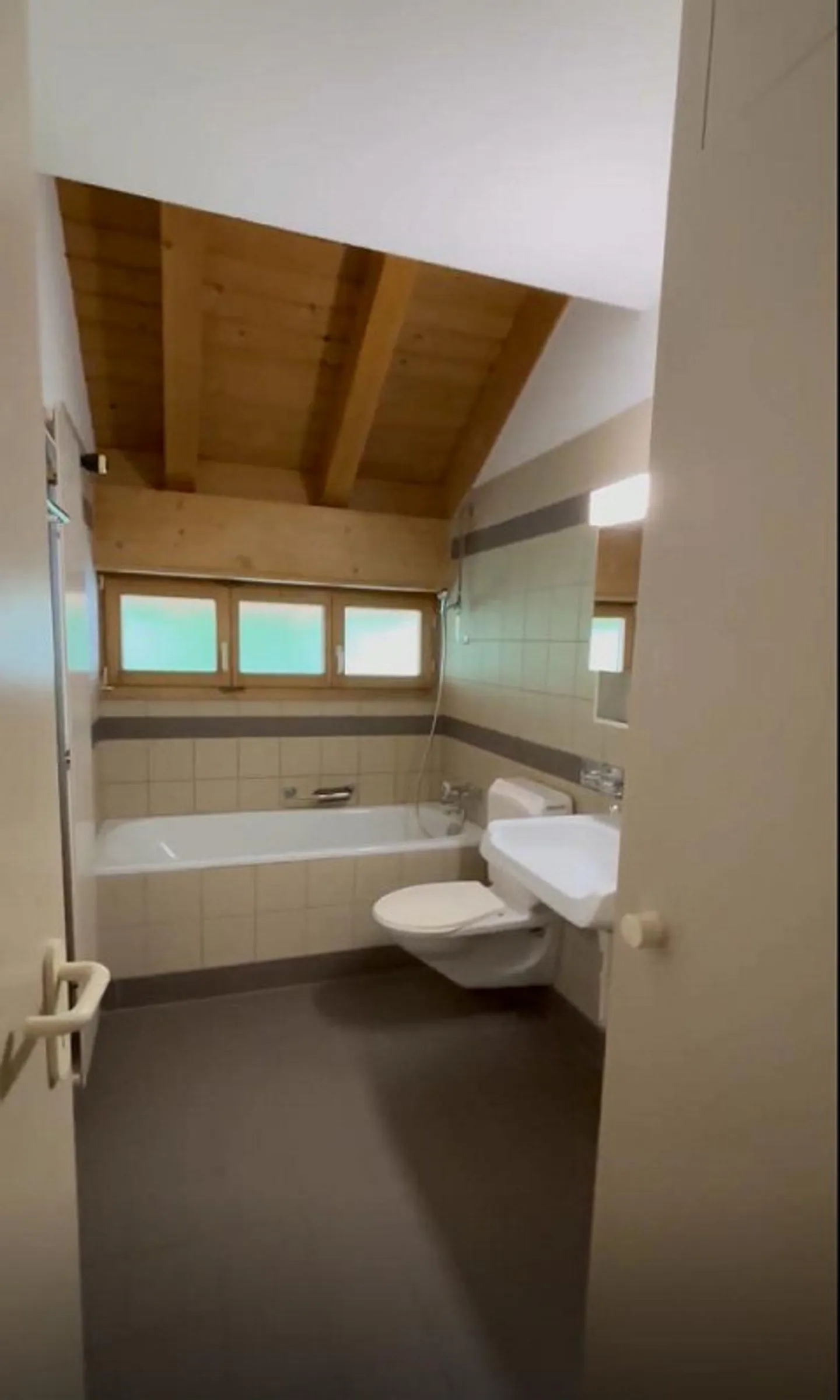 4.5-Zimmerwohnung mit Balkon  befristet zu vermieten - Photo 10 of 13