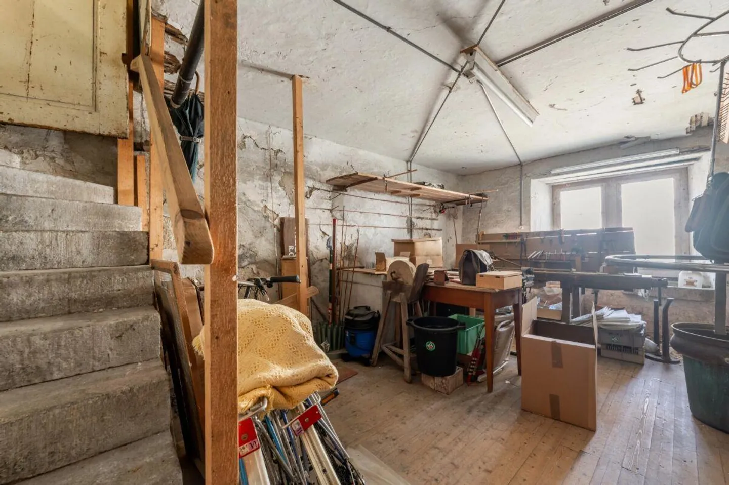Historical Old Town House with Generous Living Spaces and Commercial Use - Photo 8 of 18