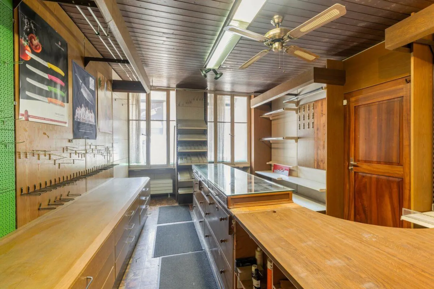 Historical Old Town House with Generous Living Spaces and Commercial Use - Photo 3 of 18