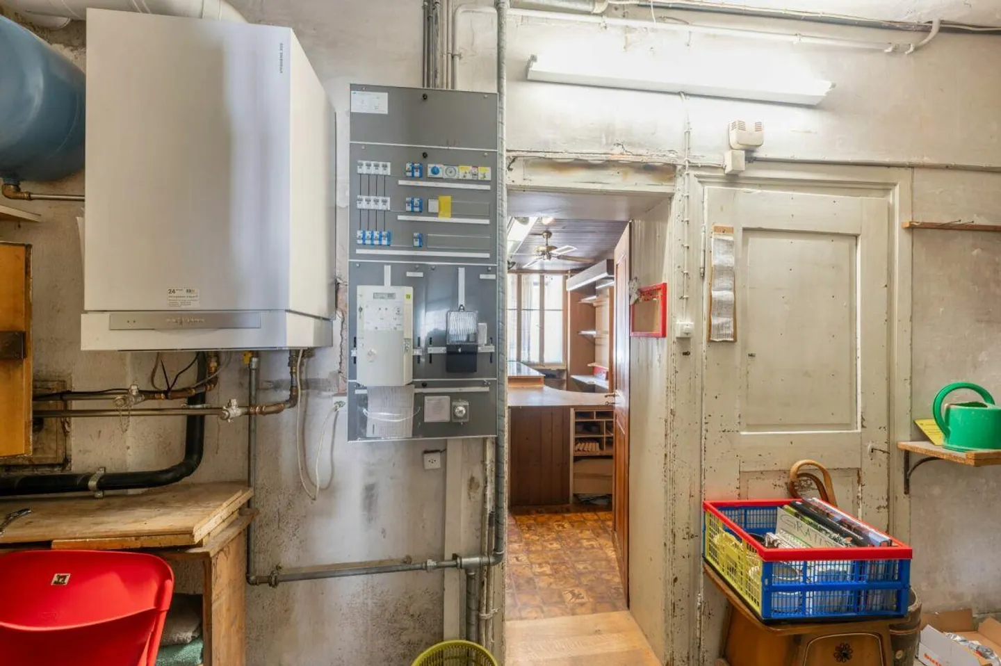 Historical Old Town House with Generous Living Spaces and Commercial Use - Photo 5 of 18