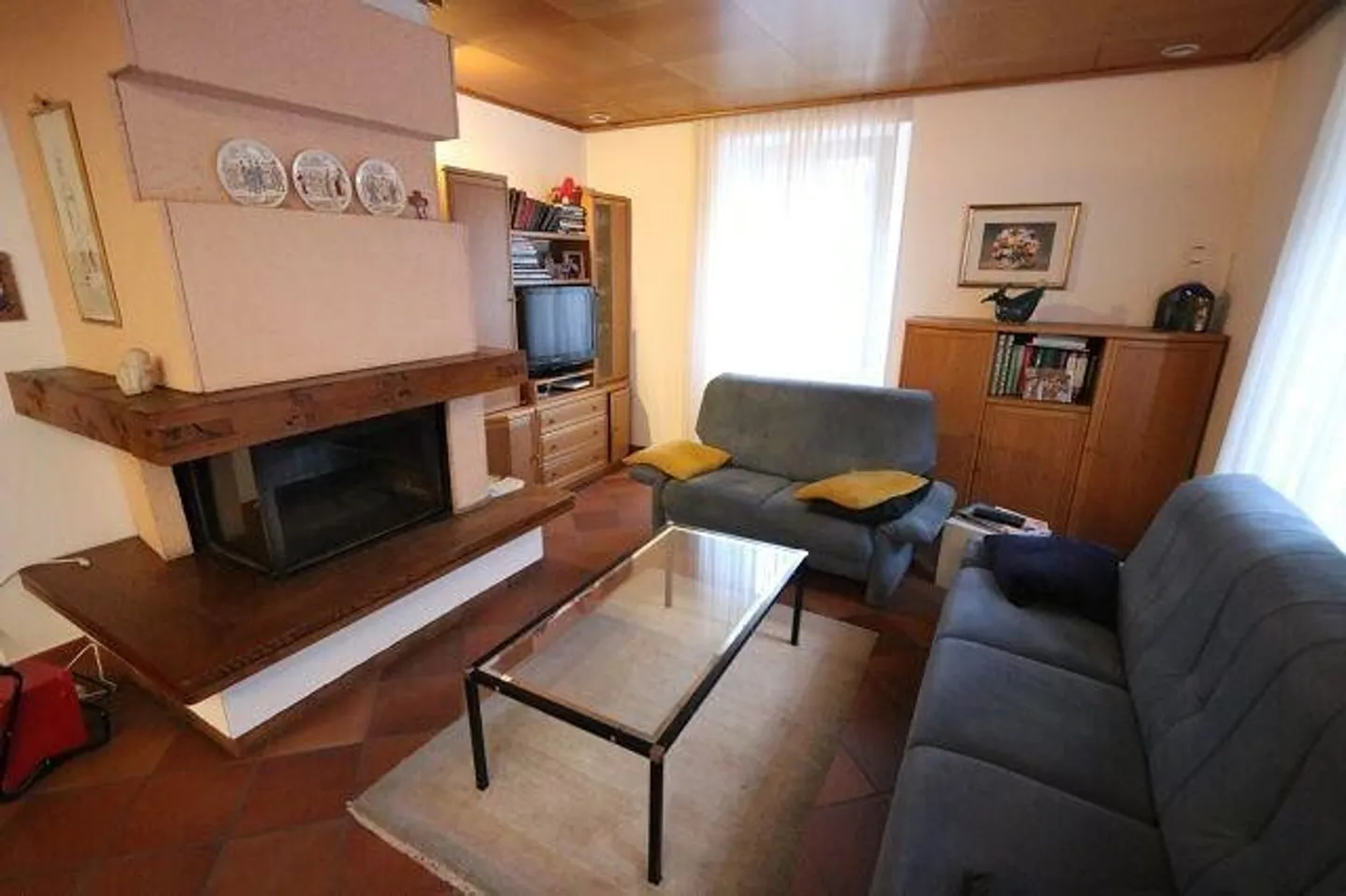 2-Familienhaus mit 2 Ladengeschäften - Foto 2 von 12