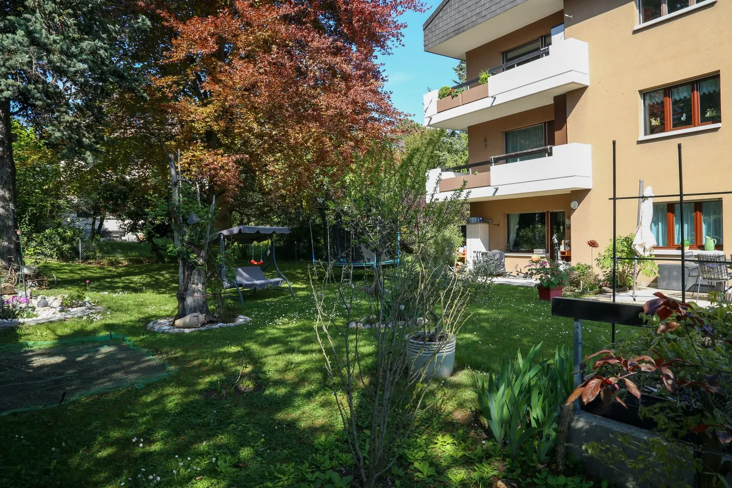 Magnifique appartement de 4,5 pièces avec vue sur les Alpes, terrasses et jardin - Photo 13 sur 14