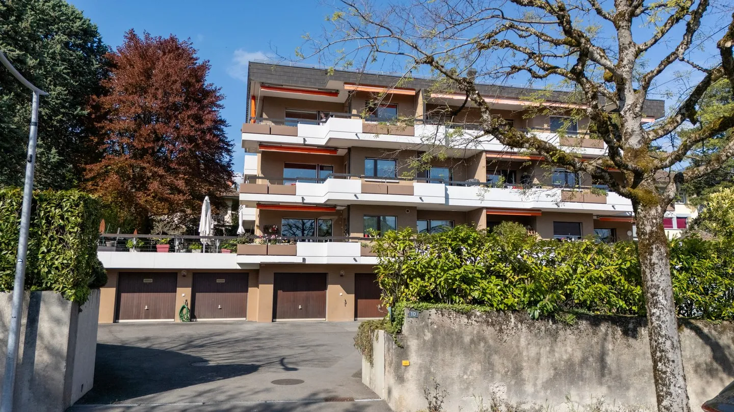 Magnifique appartement de 4,5 pièces avec vue sur les Alpes, terrasses et jardin - Photo 14 sur 14
