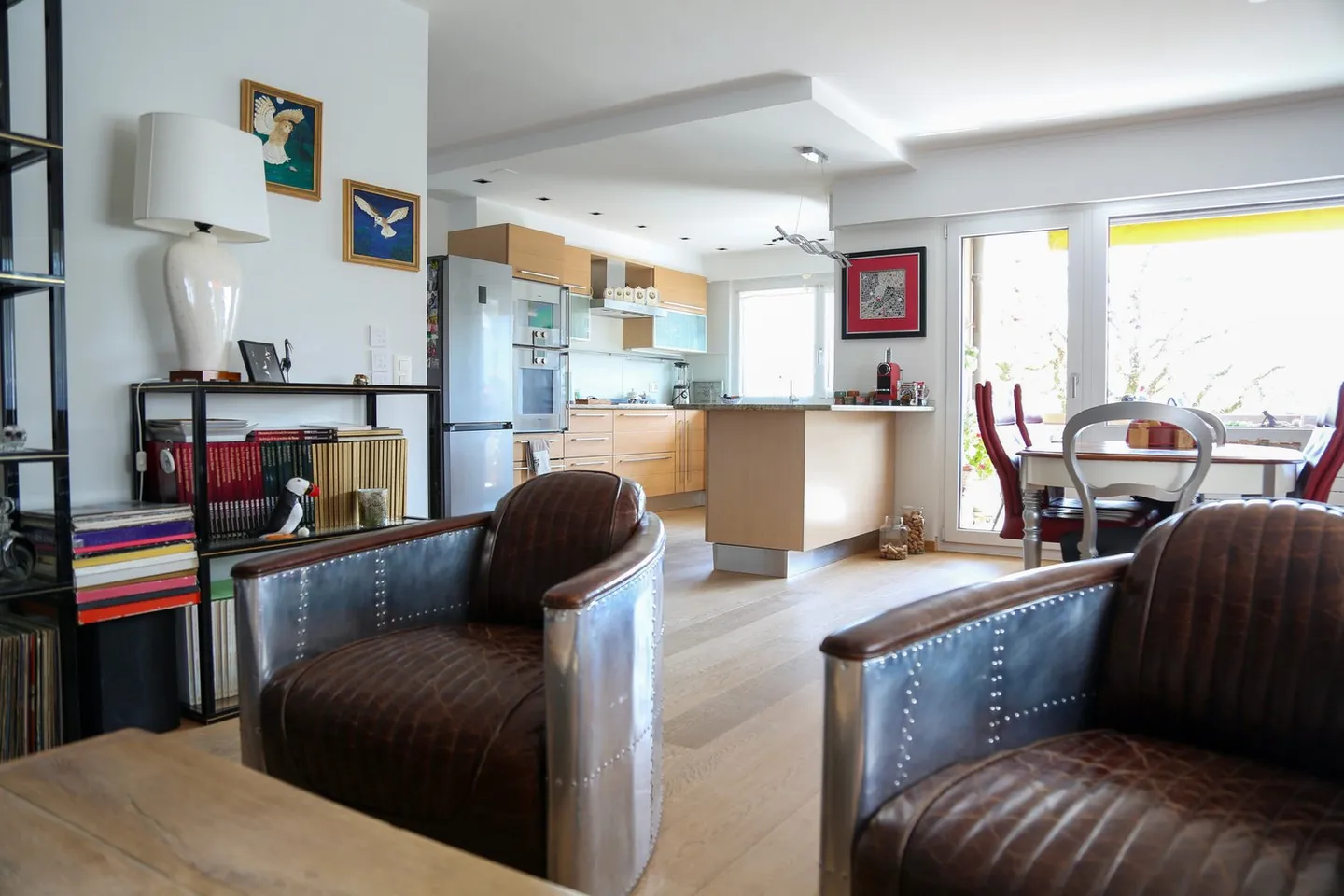Magnifique appartement de 4,5 pièces avec vue sur les Alpes, terrasses et jardin - Photo 3 sur 14