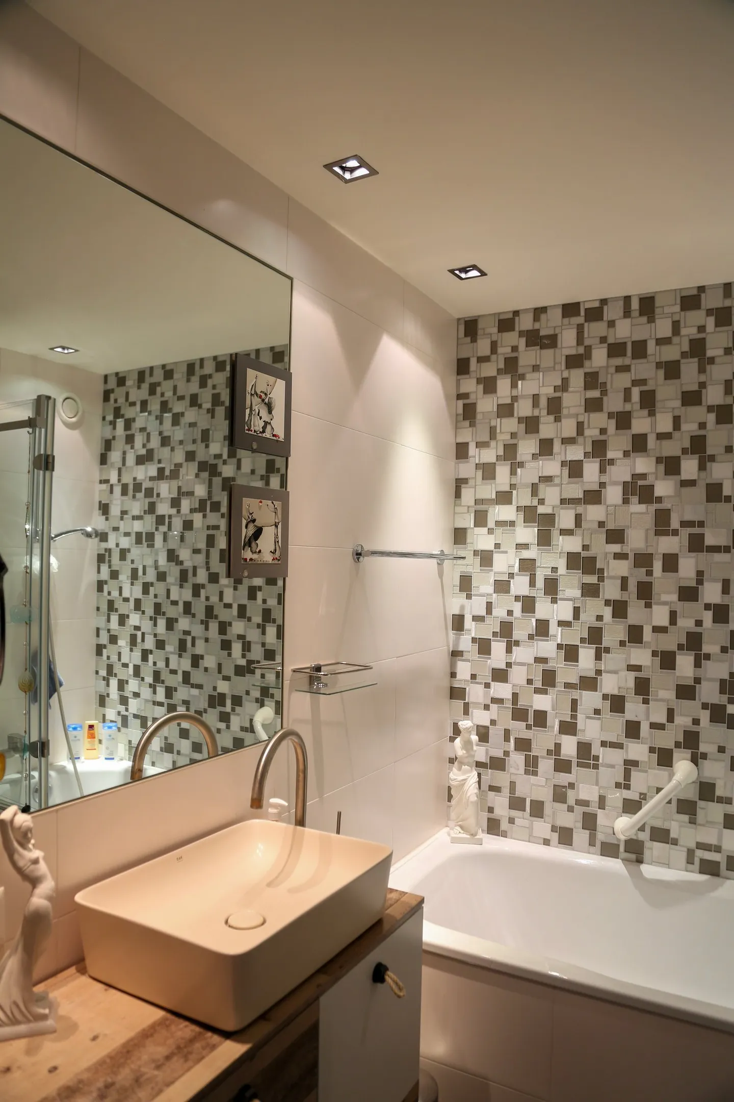 Magnifique appartement de 4,5 pièces avec vue sur les Alpes, terrasses et jardin - Photo 8 sur 14