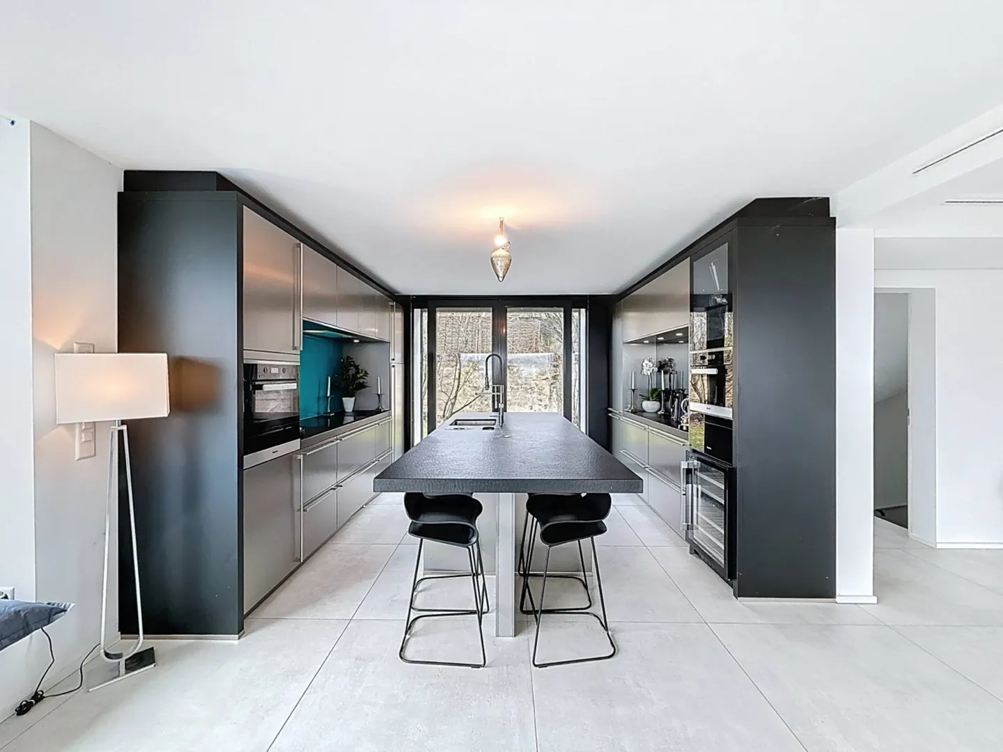 Villa d'architecte dans les vignes - Photo 3 sur 13