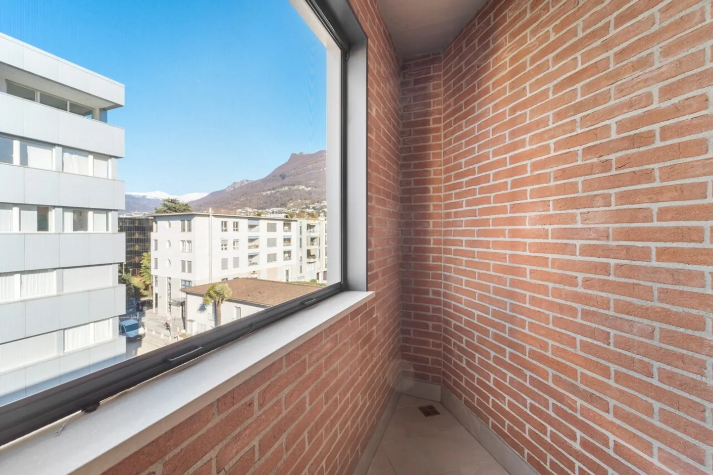 Luxury Apartment in Lugano - Photo 18 of 22