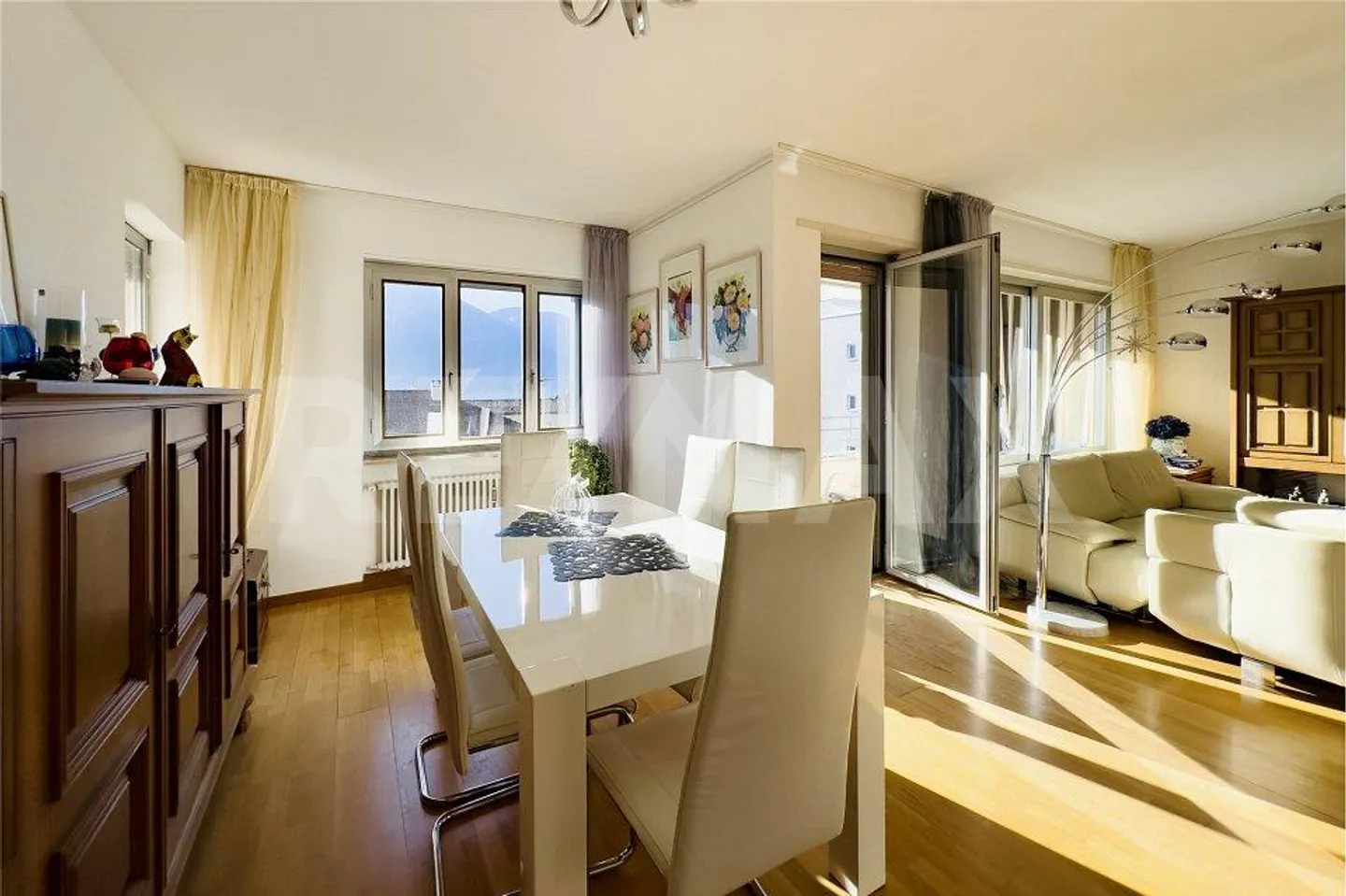 Gemütliche 3.5 Zimmer zentral - Foto 4 von 13
