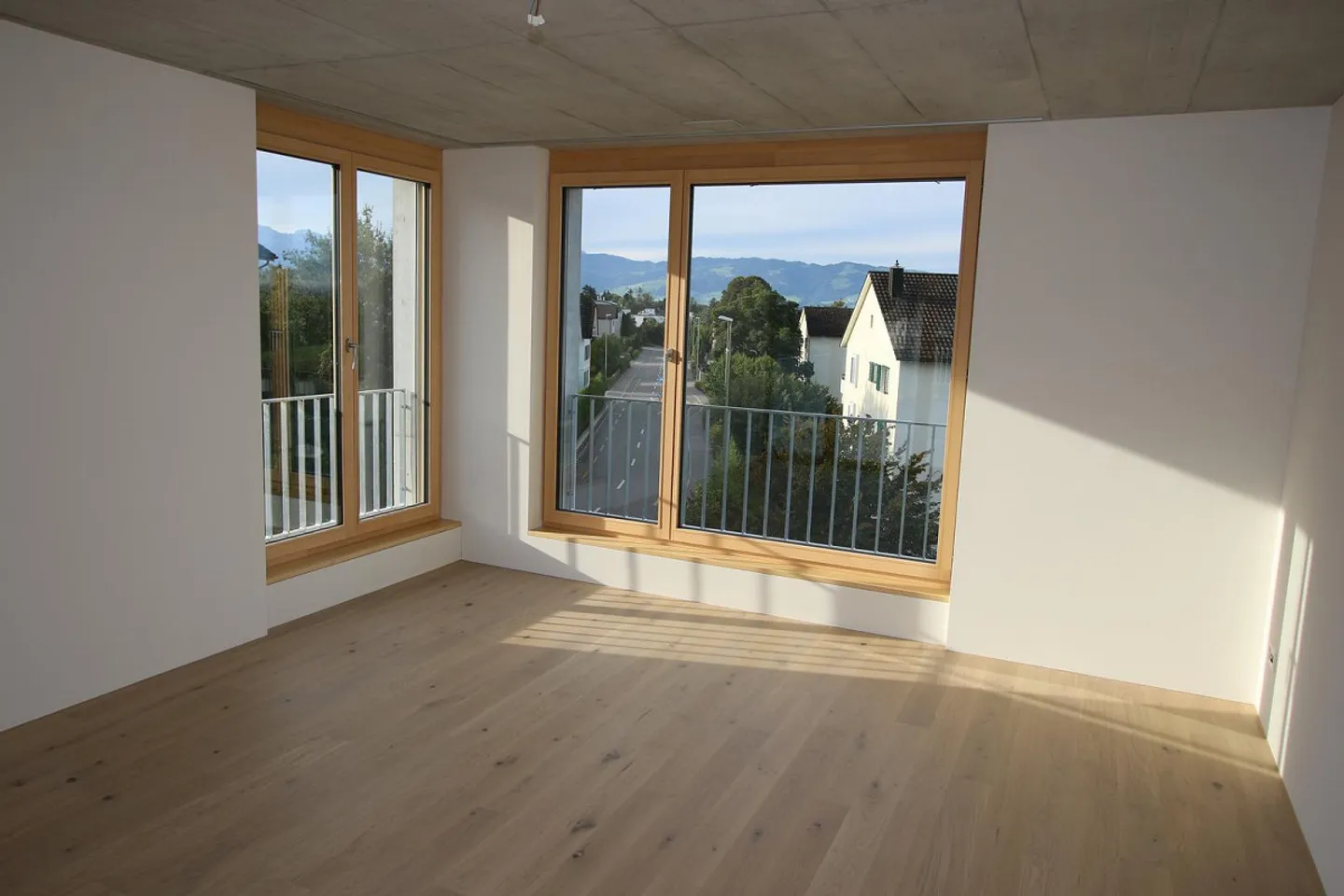 Stilvolle Terrassenwohnung in Rüti - Foto 3 von 9